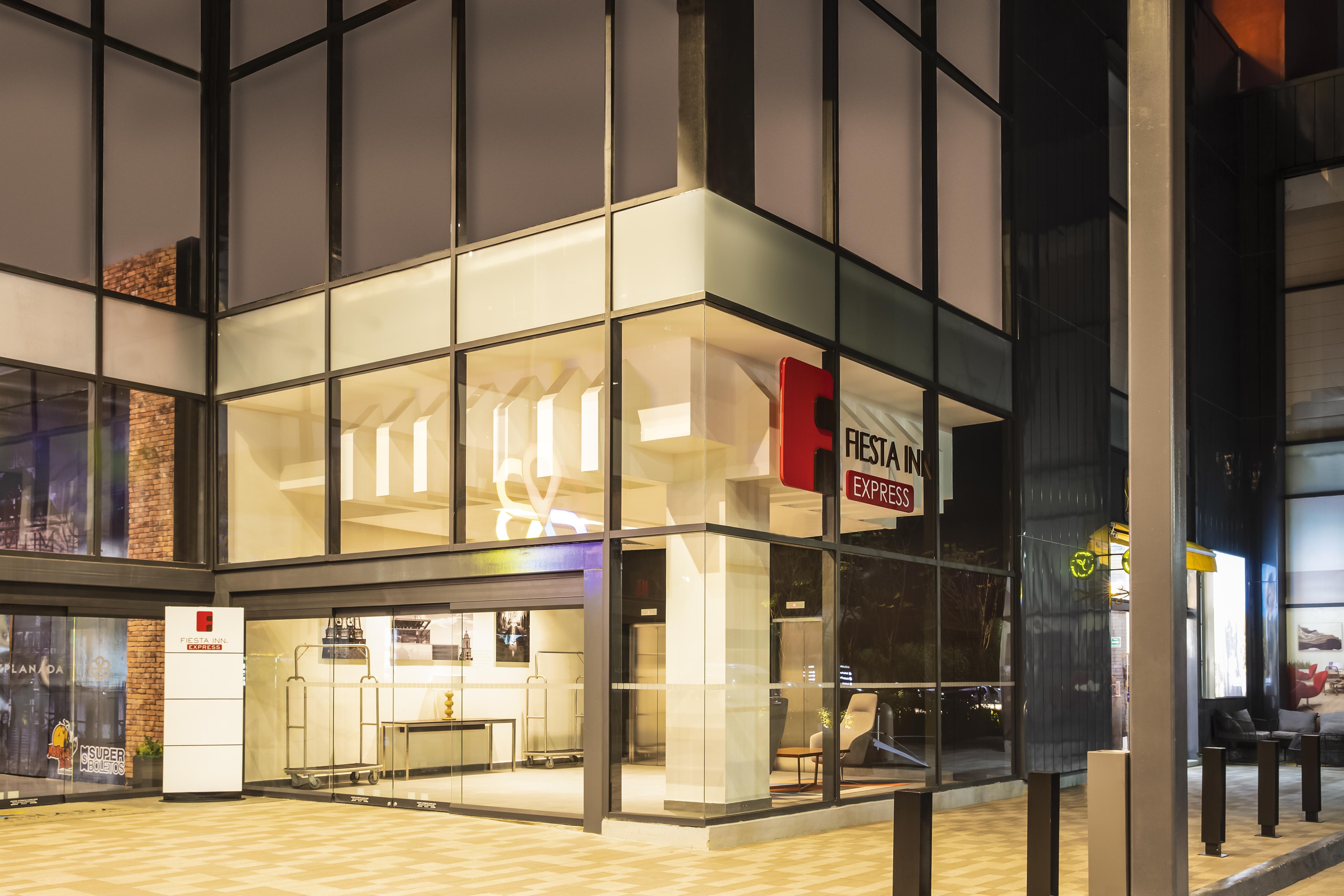 Fiesta Inn Express Puebla Explanada ภายนอก รูปภาพ