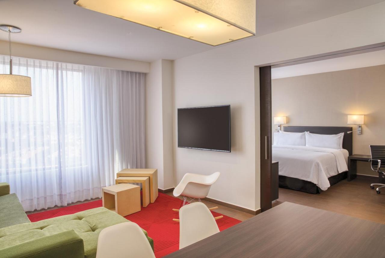 Fiesta Inn Express Puebla Explanada ภายนอก รูปภาพ